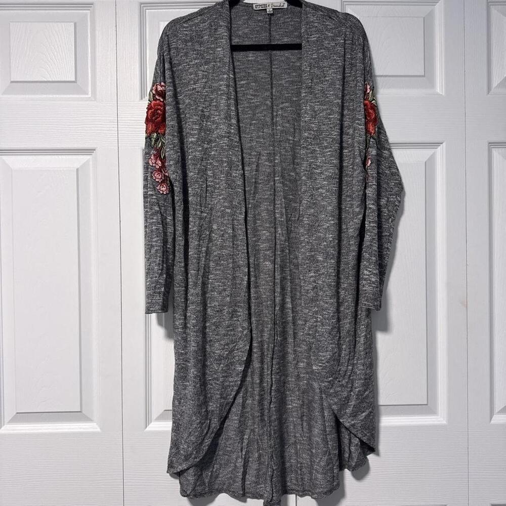 Gypsies and Moondust Boutique Duster with embroidery flowers